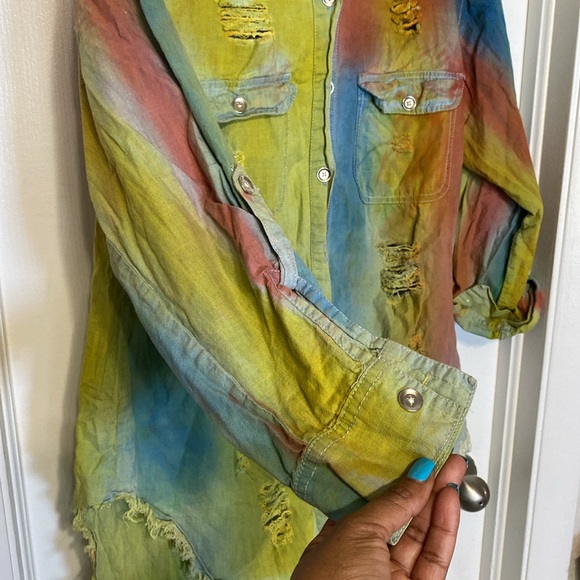 Colorful Distressed Button-Up Shirt - Picture 3 of 4